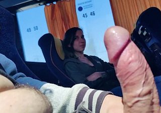 Adolescente più strano succhiare cazzo on touching autobus