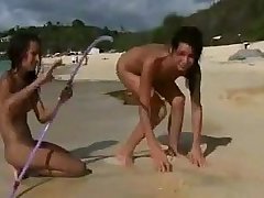 Remaja di pantai - Nudist Lesbo