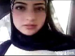 Wholly Dominate Arab Teen Exposes Will not hear of Chubby Jugs in an Amatuer Porn Vid