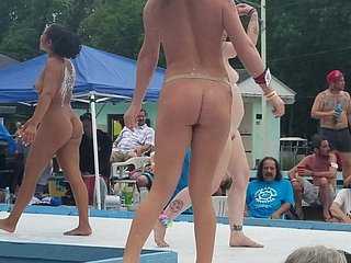 Accelerate Go garotas nuas em Nudes a Poppin 2019